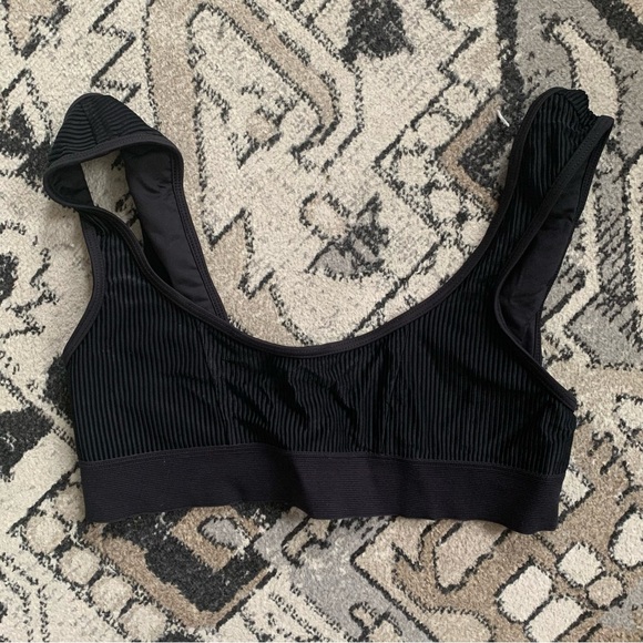 Frankies Bikinis Bathing Suit Top - Picture 3 of 6